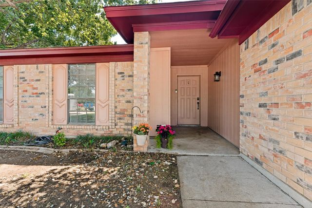 1065 Green Ridge Terrace, Saginaw, TX 76179