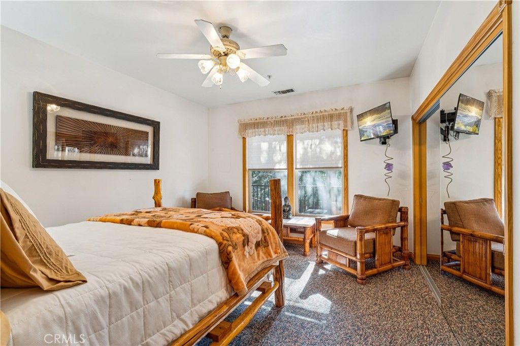 Image 13 of property listing at 268 Cedarbrook, Twin Peaks, CA 92391