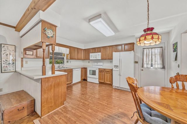 6437 Ridgeview DR, Roanoke, VA 24019