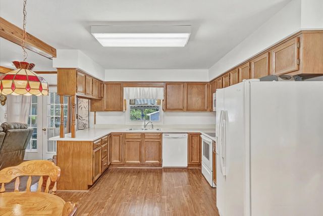 6437 Ridgeview DR, Roanoke, VA 24019