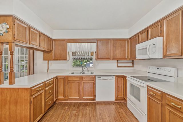 6437 Ridgeview DR, Roanoke, VA 24019