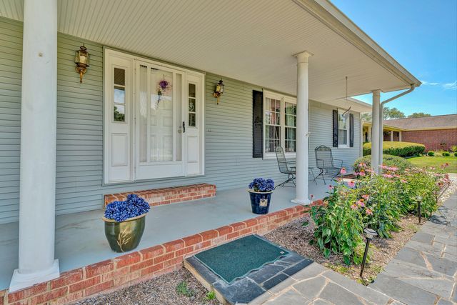 6437 Ridgeview DR, Roanoke, VA 24019