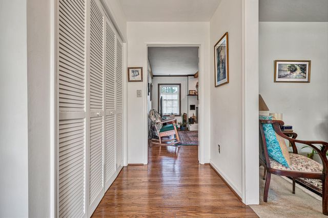 6437 Ridgeview DR, Roanoke, VA 24019