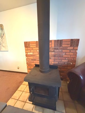 316 Maplewood Lane, Crystal Lake, IL 60014