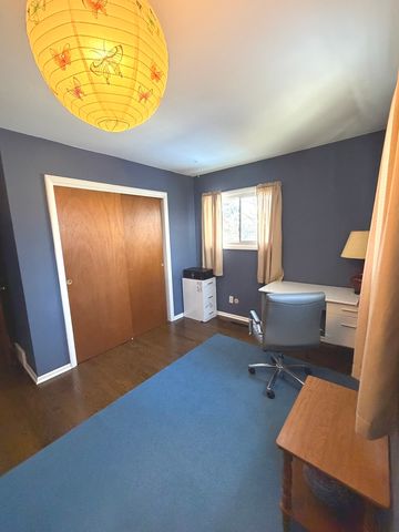 316 Maplewood Lane, Crystal Lake, IL 60014