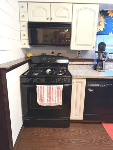 316 Maplewood Lane, Crystal Lake, IL 60014