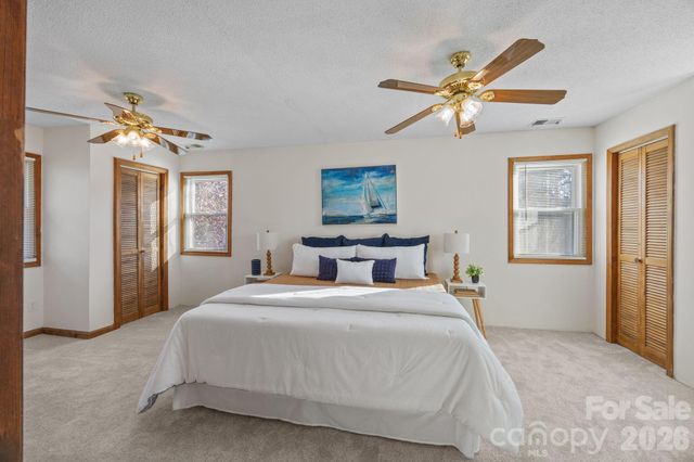 4278 Harbor Lane, Sherrills Ford, NC 28673