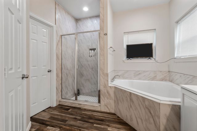 605 Madeline Court, Azle, TX 76020