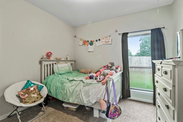 605 Madeline Court, Azle, TX 76020