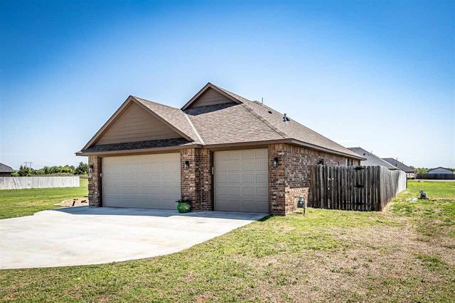 13122 NE Shadow Ridge Dr, Elgin, OK 73538