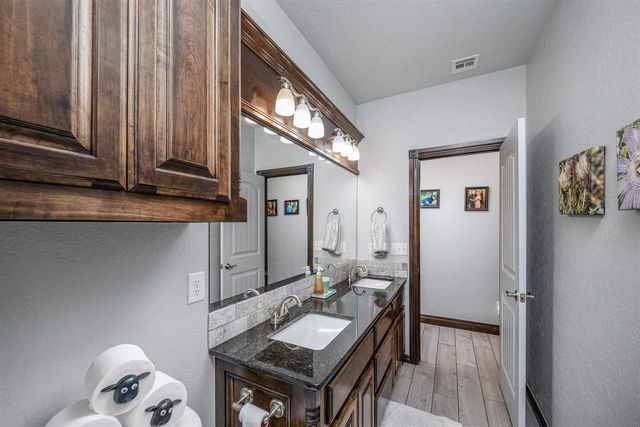 13122 NE Shadow Ridge Dr, Elgin, OK 73538