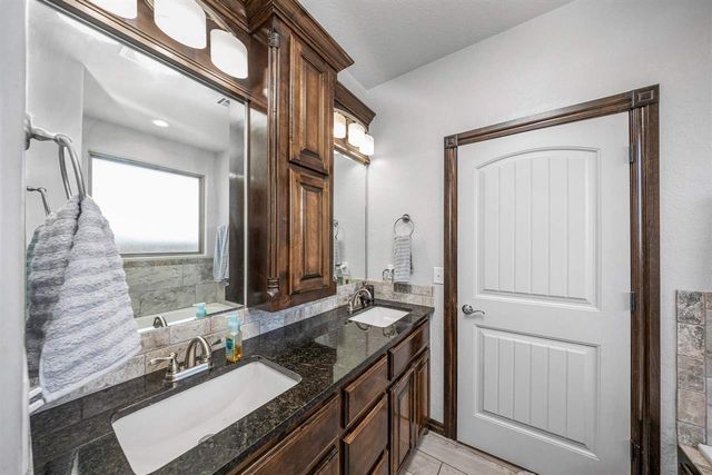 13122 NE Shadow Ridge Dr, Elgin, OK 73538