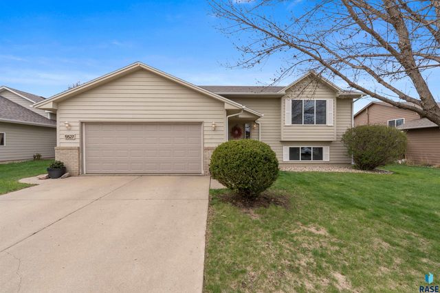 5527 S Wexford Ct Court, Sioux Falls, SD 57106
