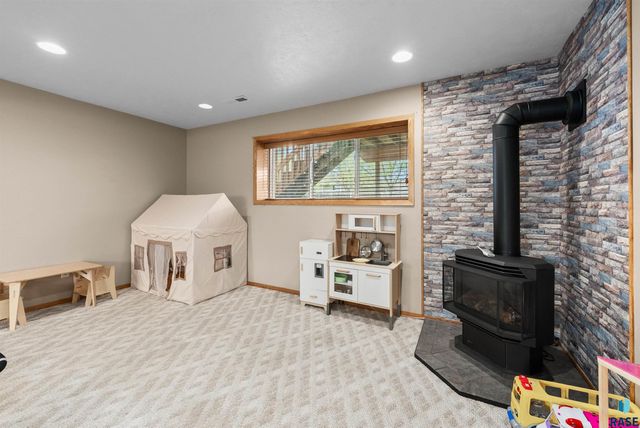 5527 S Wexford Ct Court, Sioux Falls, SD 57106