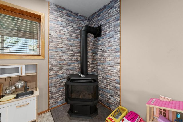 5527 S Wexford Ct Court, Sioux Falls, SD 57106