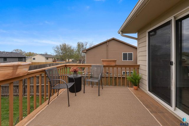 5527 S Wexford Ct Court, Sioux Falls, SD 57106