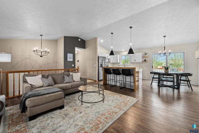 5527 S Wexford Ct Court, Sioux Falls, SD 57106