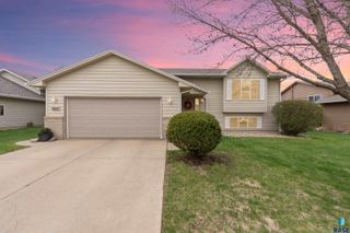 5527 S Wexford Ct Court, Sioux Falls, SD 57106