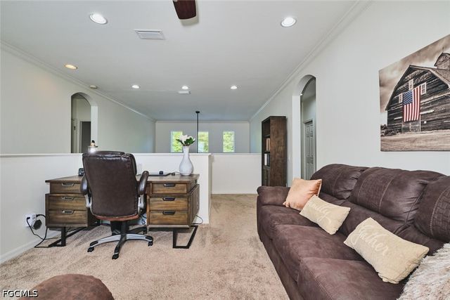 2710 Brightside CT, Cape Coral, FL 33991