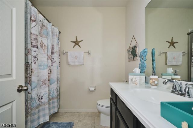 2710 Brightside CT, Cape Coral, FL 33991