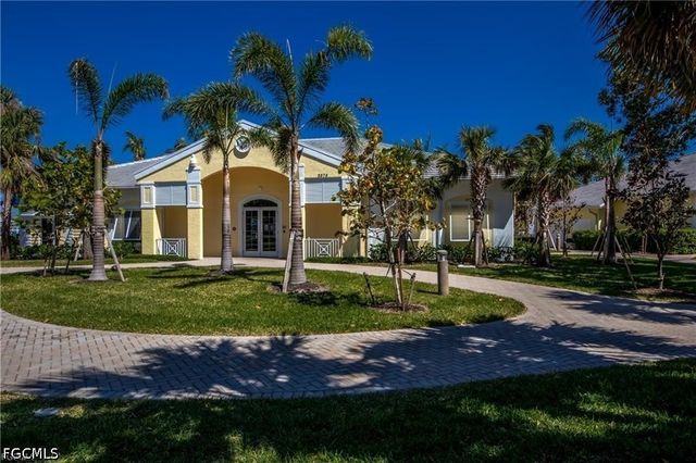 2710 Brightside CT, Cape Coral, FL 33991