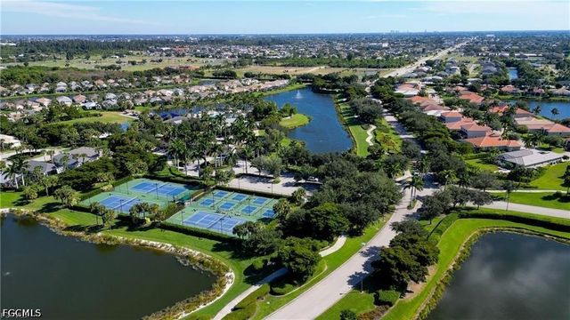 2710 Brightside CT, Cape Coral, FL 33991