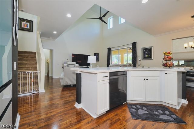 2710 Brightside CT, Cape Coral, FL 33991