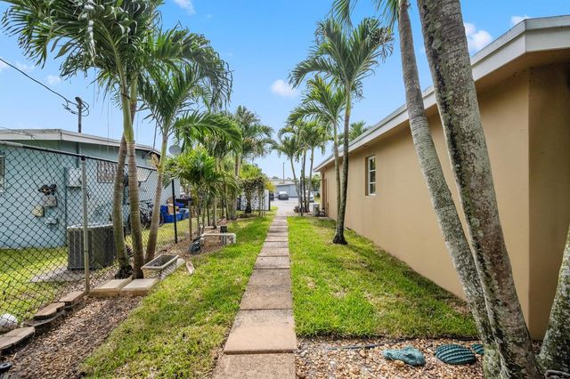 2179 Pepper Road, West Palm Beach, FL 33415
