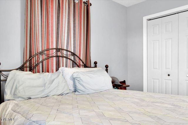 1011 Stonegate Road, Kingsport, TN 37660