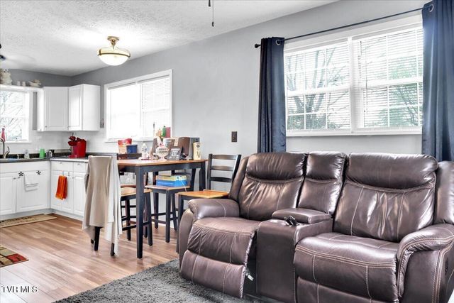 1011 Stonegate Road, Kingsport, TN 37660