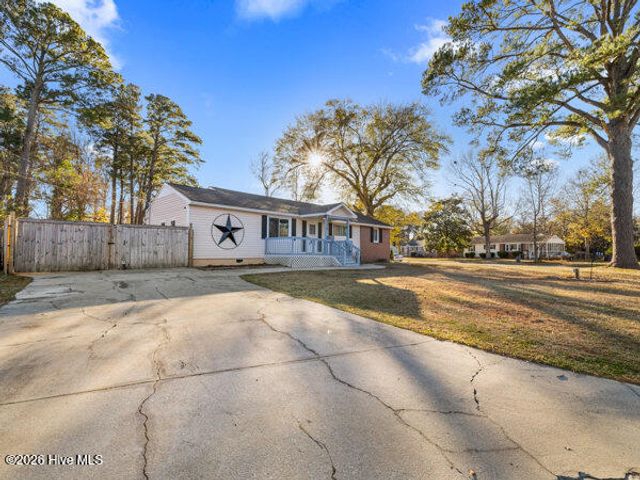 514 Seminole Trail, Jacksonville, NC 28540