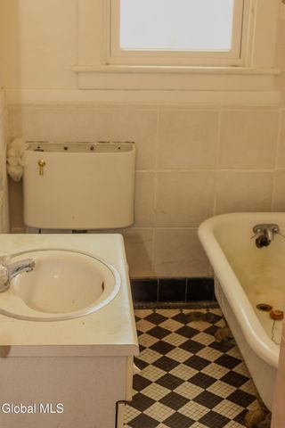 5 Moore Street, Albany, NY 12202