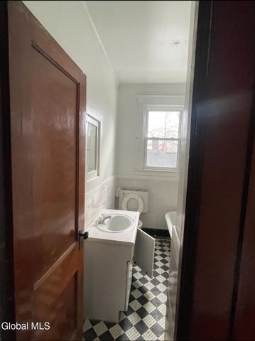 5 Moore Street, Albany, NY 12202