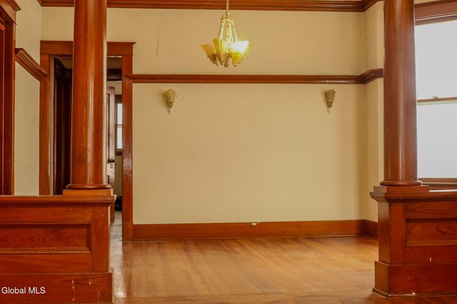 5 Moore Street, Albany, NY 12202