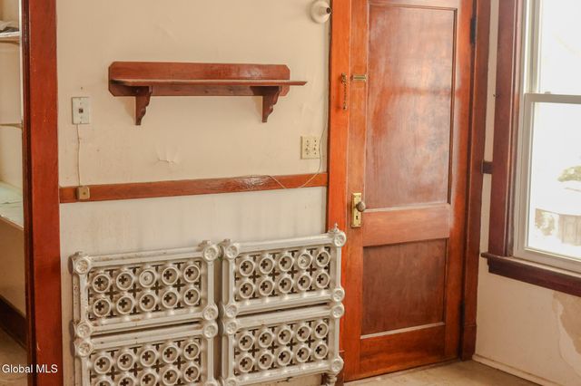 5 Moore Street, Albany, NY 12202