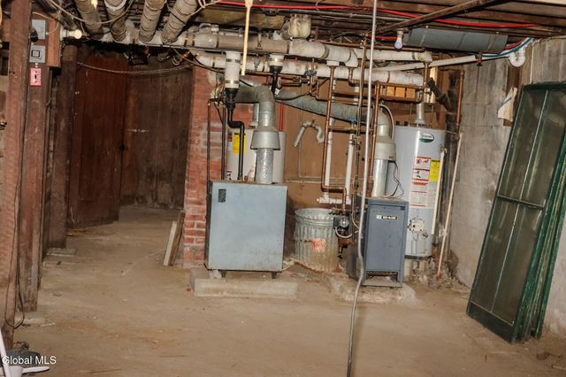 5 Moore Street, Albany, NY 12202