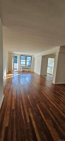 63-09 108th Street 5L, Forest Hills, NY 11375