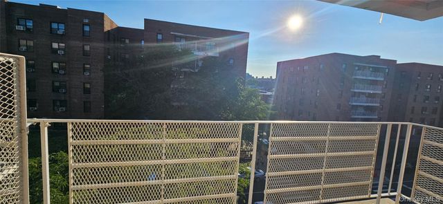 63-09 108th Street 5L, Forest Hills, NY 11375