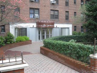 63-09 108th Street 5L, Forest Hills, NY 11375