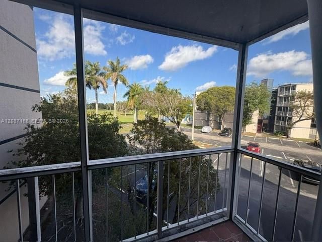 7035 NW 186th Street D302, Hialeah, FL 33015