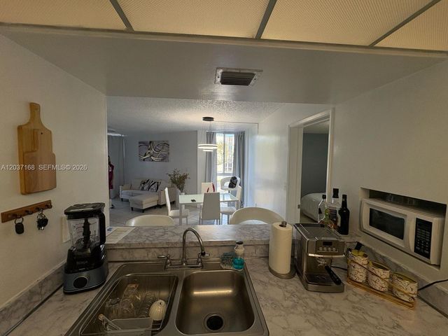 7035 NW 186th Street D302, Hialeah, FL 33015