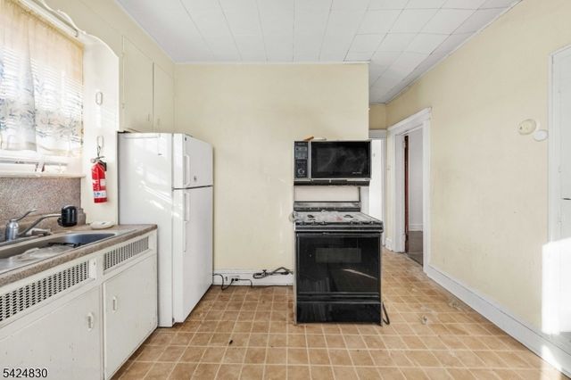 139 Fairview Ave, Prospect Park Boro, NJ 07508