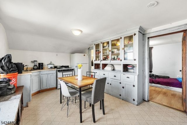 139 Fairview Ave, Prospect Park Boro, NJ 07508