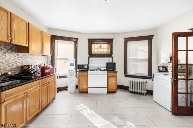 139 Fairview Ave, Prospect Park Boro, NJ 07508