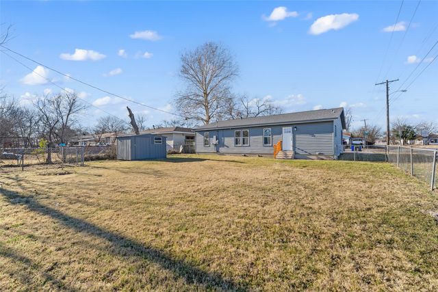 2400 S 26th Street, Waco, TX 76706