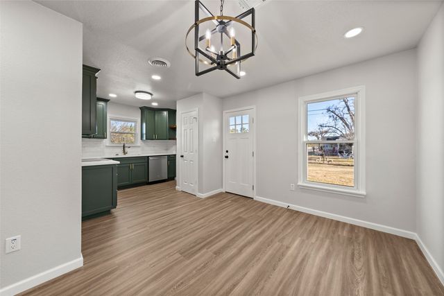 2400 S 26th Street, Waco, TX 76706