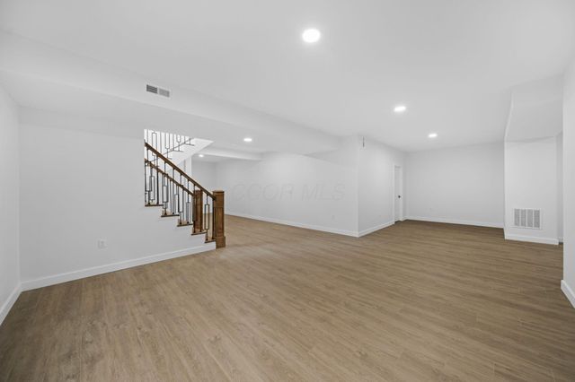 3691 Kassidy Drive, Grove City, OH 43123