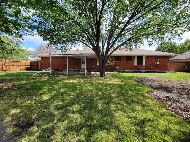 5941 Sachse Street, Sachse, TX 75048