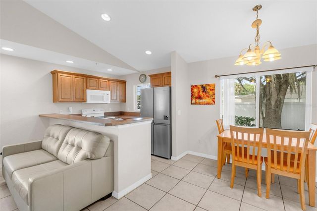 545 WAYNE AVENUE, New Smyrna Beach, FL 32168