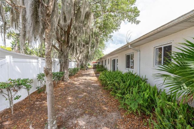 545 WAYNE AVENUE, New Smyrna Beach, FL 32168